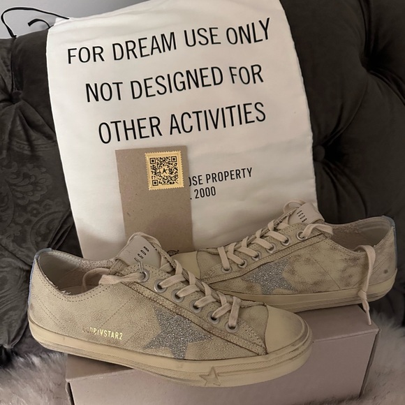 Authentic Golden Goose limited edition - Picture 3 of 16